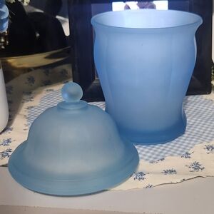 Vtg Frosted Light Blue, Indiana Glass Co. Jar with Lid